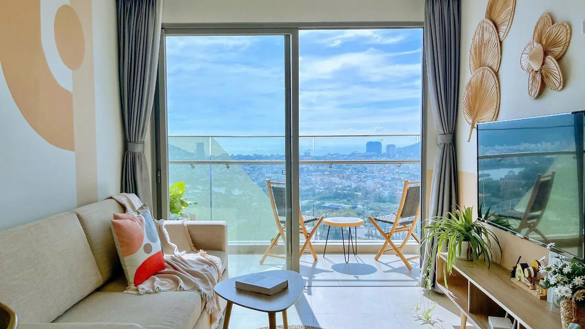 Vung Tau Can Ho 1-2-3Phong The Song Ho Boi Vo Cuc Trang Homestay 베트남