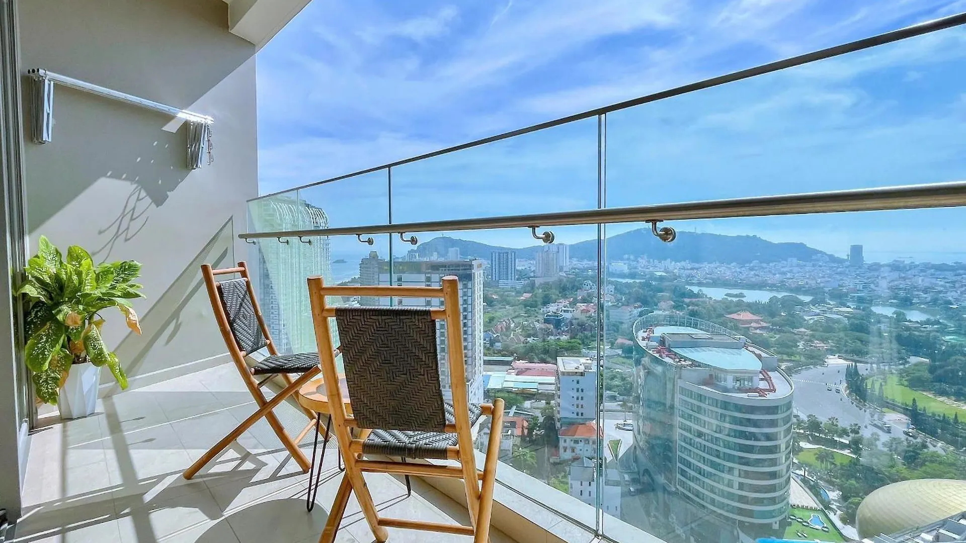Vung Tau Can Ho 1-2-3Phong The Song Ho Boi Vo Cuc Trang Homestay 0*, 붕타우