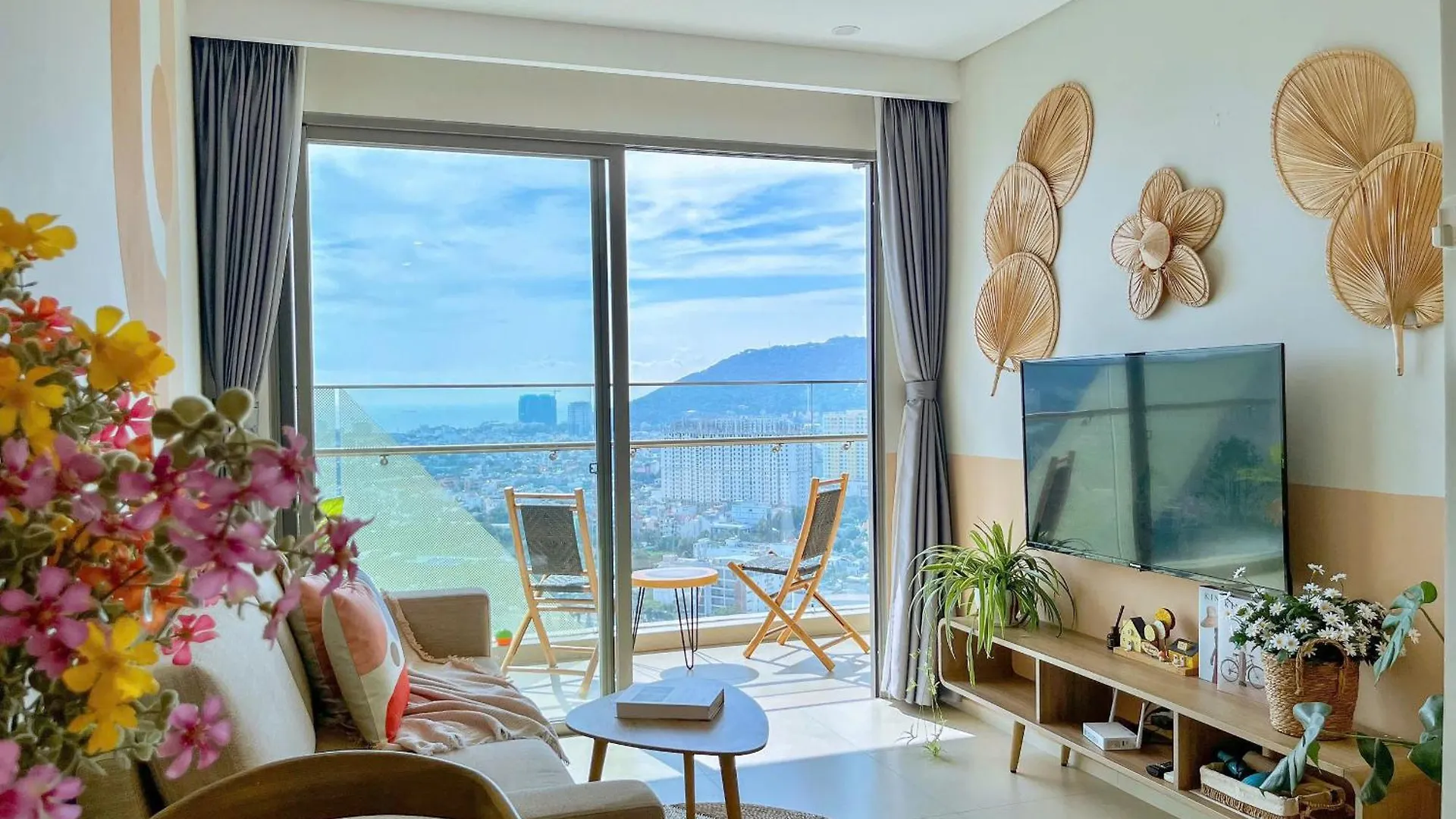Vung Tau Can Ho 1-2-3Phong The Song Ho Boi Vo Cuc Trang Homestay Vietnam