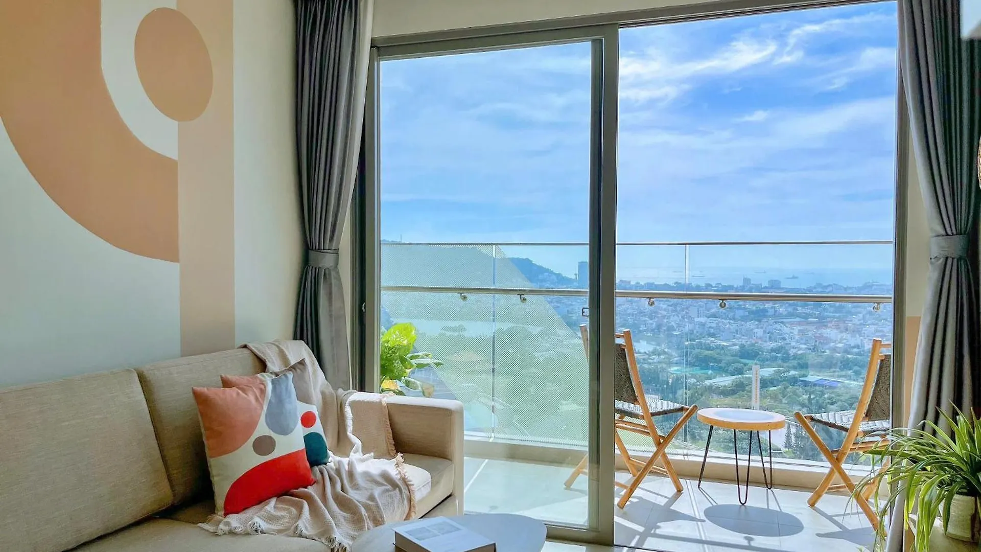 Vung Tau Can Ho 1-2-3Phong The Song Ho Boi Vo Cuc Trang Homestay Apartment Vũng Tàu